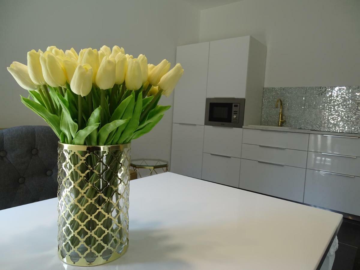 Dorothy 3 Apartment Siofok Bagian luar foto