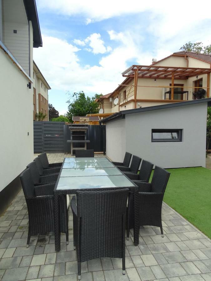 Dorothy 3 Apartment Siofok Bagian luar foto