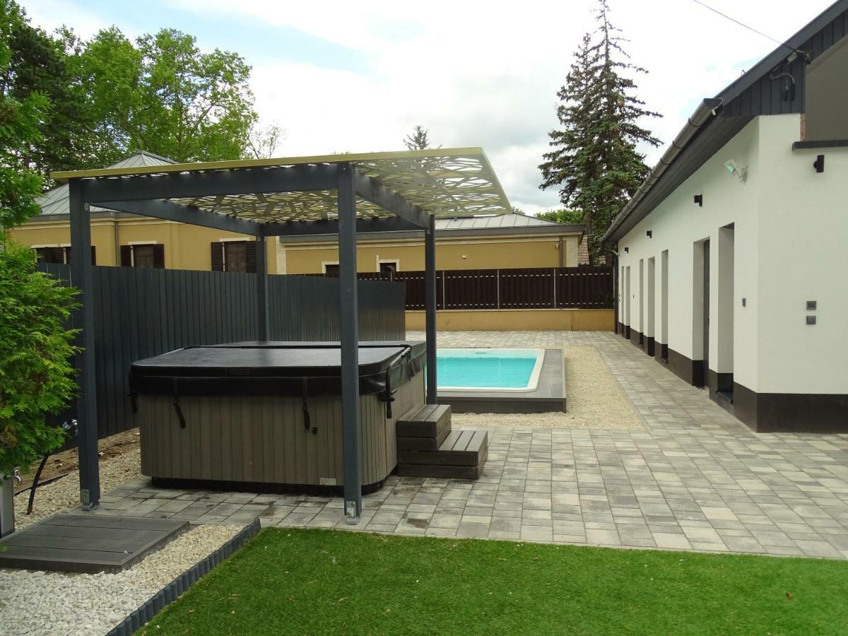 Dorothy 3 Apartment Siofok Bagian luar foto